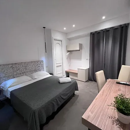 Hotel Chiara 2*