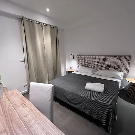 Chiara Hotel 2*